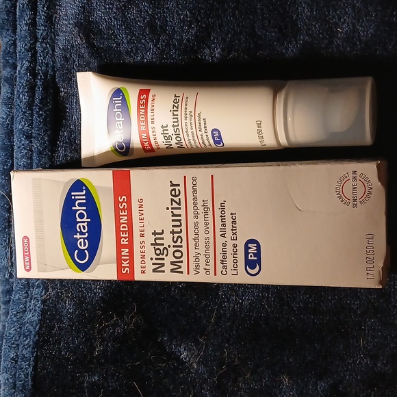 (3) CETAPHIL REDNESS PRONE FACE WASH, DAY Tinted SPF 40 & NIGHT MOISTURIZER - Picture 4 of 7